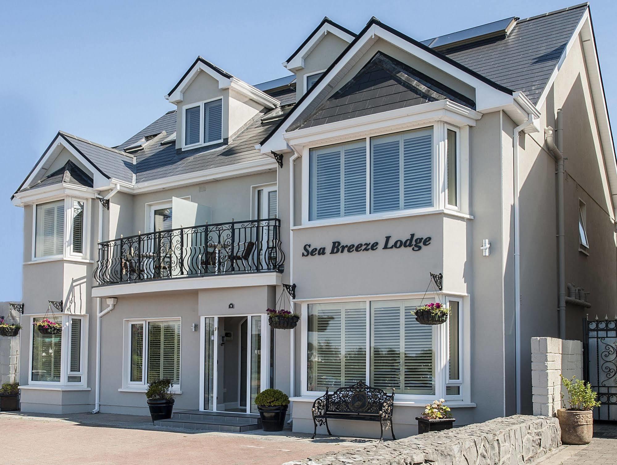 Sea Breeze Lodge B&B Galway Esterno foto